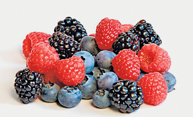 foods-that-can-stain-your-teeth