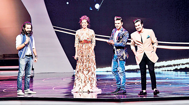 Jimmy Khan, Sara Haider, Farhan Saeed and Uzair Jaswal paid a glowing albeit slightly long, tribute to Ali Zafar in a fashion that reminded us that they are the future of music. Sara Haider also won as did Farhan in their respective categories. 