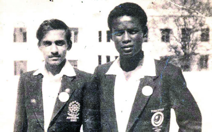 Ustad Nazar Mohammad (right) with fellow boxer.