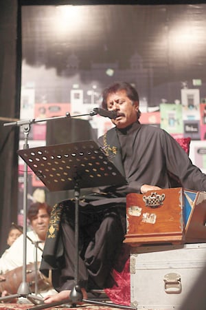 Attaullah Khan Esakhelvi 