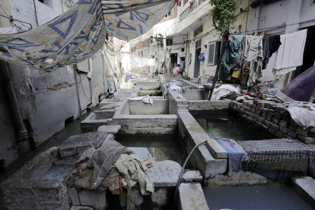 The &lsquo;dhobi ghaat&rsquo; is an open-air equivalent of laundromat, except that it does not involve machines and isn&rsquo;t coin-operated. 