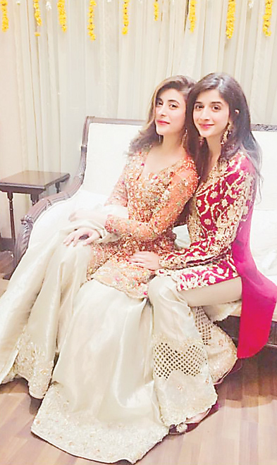 Urwa and younger sister Mawra both opted for Rema Shehrbano on the second dholki. This was a great look for the Hocane sisters.
