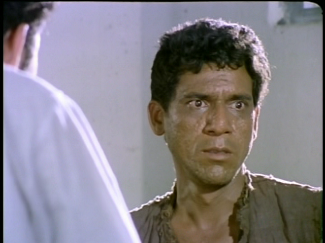Om Puri in Aakrosh.