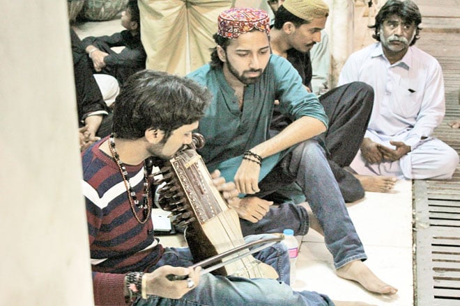 Quaid Ahmed sang ‘Dam a Dam Mast Qalandar’ beautifully, while Gul Mohammad charmed the audience with his superior command over the sarangi.  