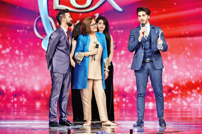 Ahsan Khan picked up the Best TV Actor trophy at the Geo-Lux Style Awards last month and gave a rousing speech about the power and influence actors hold and how they should use it to create awareness. Seen here with Ali Kazmi and Saira Kazmi who presented the award to the actor. 
