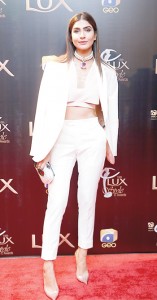 Amongst the red carpet gifted these days is the fashion forward Kiran Malik, model and upcoming actor, who works her fashion prowess to her advantage at the recent Geo-Lux Style Awards 2017. 