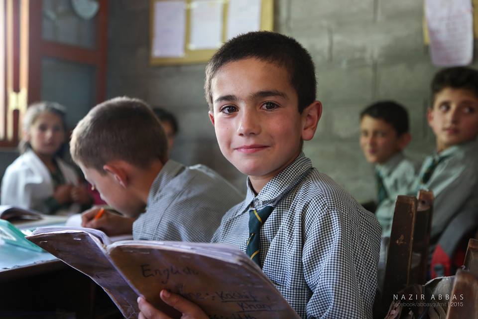 A student at Al-Amyn Model School