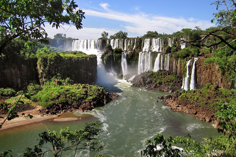 heaven-on-earth-iguazu-falls-argentina-brazil
