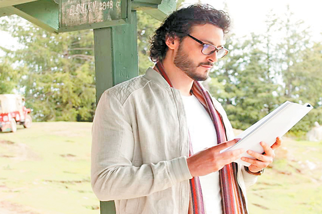 Osman Khalid Butt, a native of Islamabad, is now perhaps one of the best known actors from the twin cities; he has high profile projects like Baaghi, Surkh Chandni and Baaji to his credit.