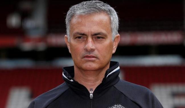 Mourinho hopes United players will forge close bond in China