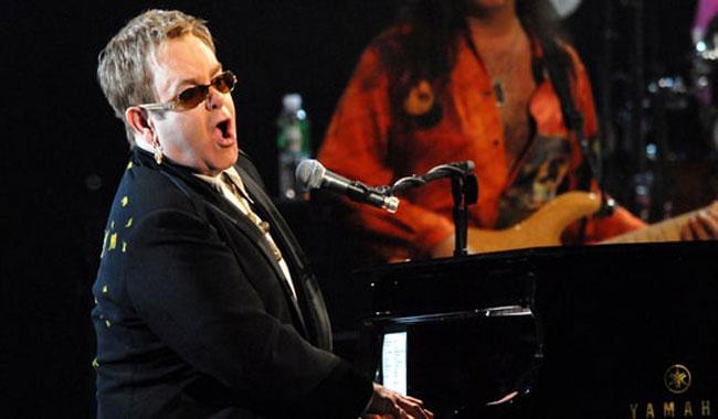 Elton John to turn ´Devil Wears Prada´ into musical Latest News