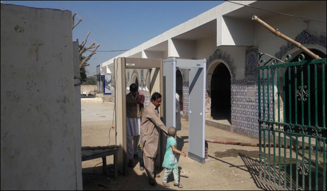 Walk-through gates installed at shrine of Sachal Sarmat after Sehwan blast