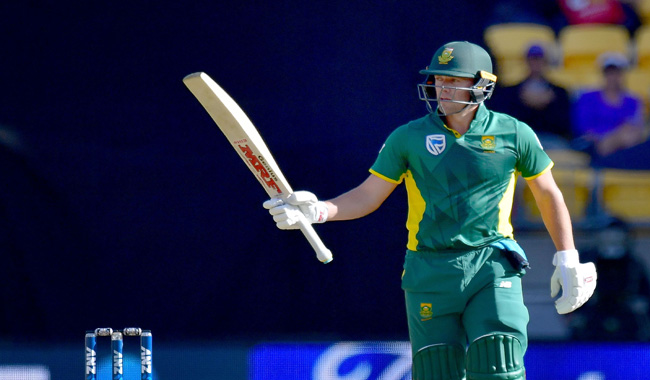 De Villiers passes milestone in big South Africa win