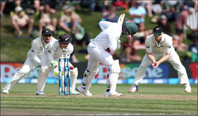 South Africa all out for 308 in New Zealand