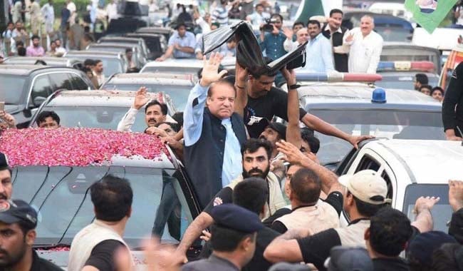 GT Road Rally: Nawaz criticises judges for failing to hold dictators accountable