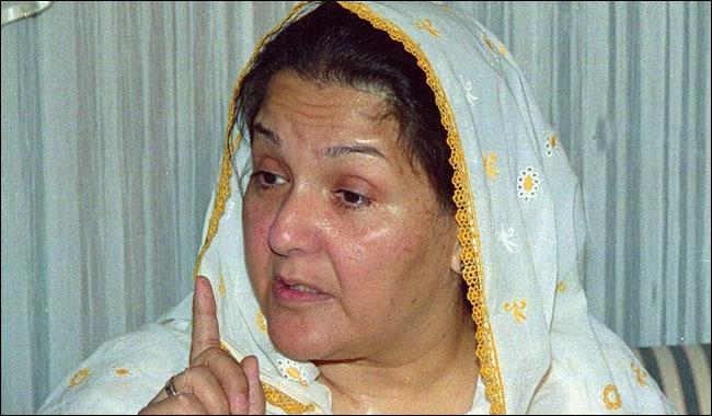 NA-120 candidate Kulsoom Nawaz departs for London