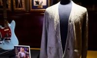 Kurt Cobain´s cigarette-burned sweater sells for $334,000