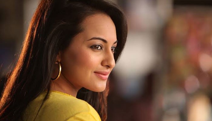Sonakshi Sinha Opens Up On Her Romance Rumours With Shahid Kapoor