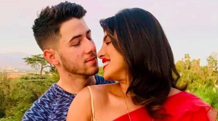 Priyanka Chopra, Nick Jonas ring in Christmas 2020 with loved-up posts - Vimarsana News