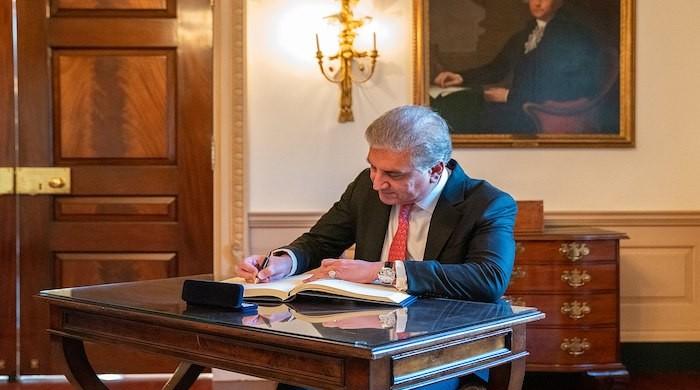 FM Qureshi discusses resolving disputes with Qatar, Bahrain and Saudi foreign ministers - Vimarsana News