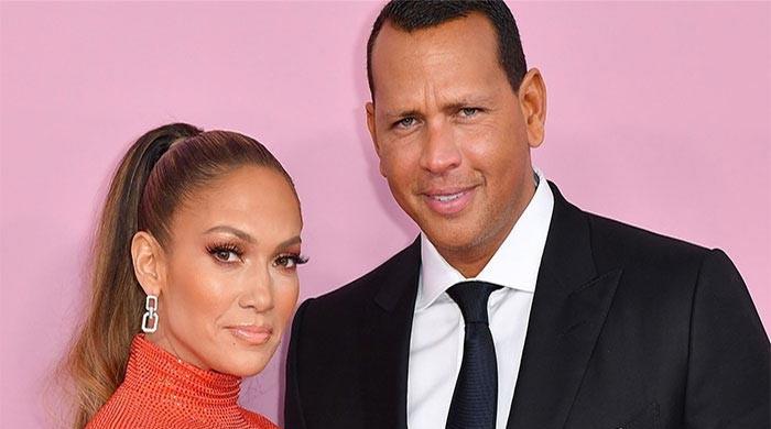 Jennifer Lopez reveals she and Alex Rodriguez sought therapy during quarantine