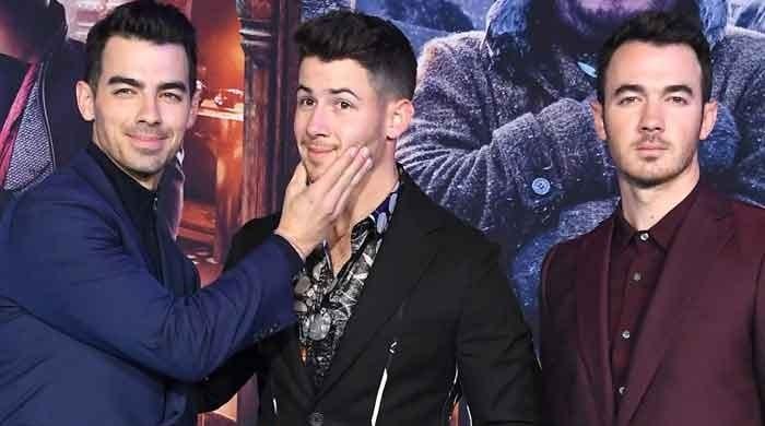 Nick Jonas shatters dream of Jonas Brothers reunion with his solo single Spaceman? - Vimarsana News