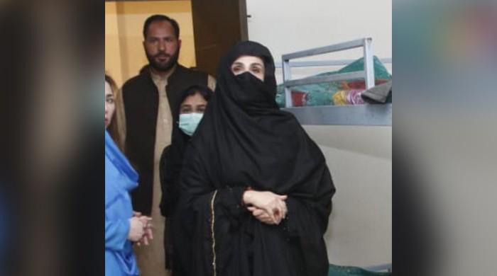 PM Imran Khan says Bushra Bibi 'not satisfied' with food quality at Lahore panagah - Vimarsana News