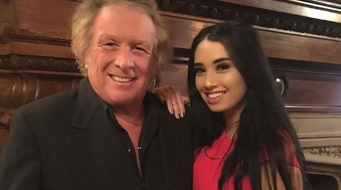 75-year-old Don McLean 'crazy' for 27-year-old girlfriend Paris Dylan - Vimarsana News