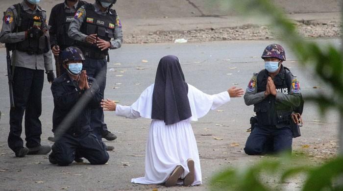 'Shoot me instead': Myanmar nun pleads with junta forces to spare protesters - Vimarsana News