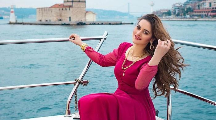 Aiman Khan calls out social media trolls; 'I am a public figure yes, but not the public property' - Vimarsana News