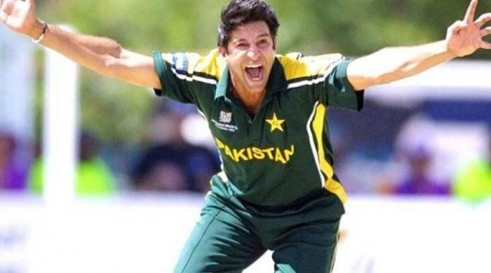 Wasim Akram's pic celebrating Holi in India brings back fond memories for cricket fans