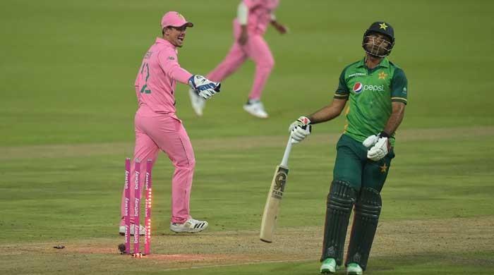 Pak vs SA: Pakistan team manager speaks to match referee over Fakhar Zaman run out: sources - Vimarsana News
