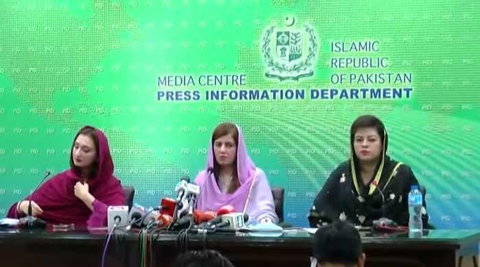 Photo of PTI lawmakers defend PM Imran Khan after commenting on women’s clothing