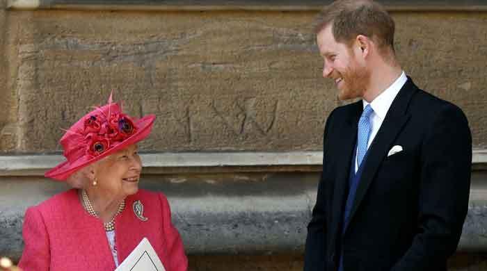 Queen Elizabeth makes surprise visit to Prince Harry minutes after his arrival in Frogmore Cottage