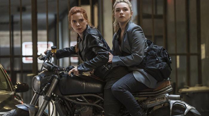Florence Pugh praises on-screen sister Scarlett Johansson