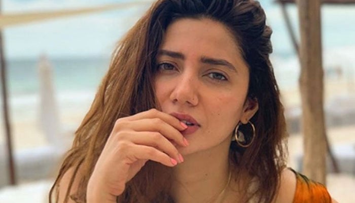 Mahira Khan quashes rumors of undergoing nose job