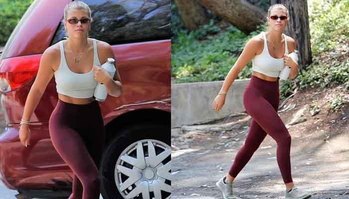 Sofia Richie Works Out in a Sports Bra, High-Waisted Leggings & Nikes