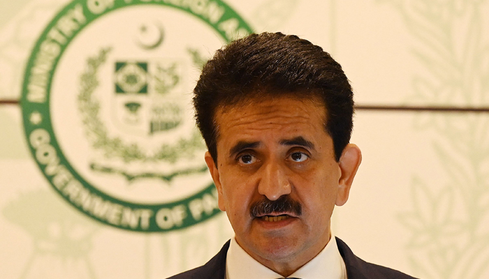 Zahid Hafeez Chaudhri, spokesman of Pakistan´s Foreign Ministry addresses a media briefing in Islamabad on July 15, 2021. — AFP/File