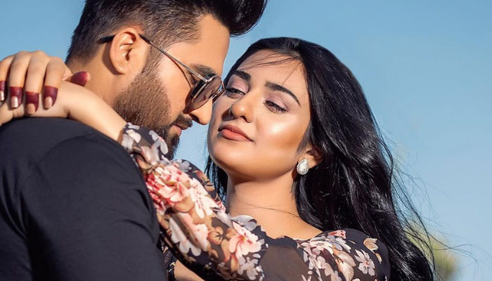 Falak Shabir releases love song for Sarah Khan: Happy first anniversary to us