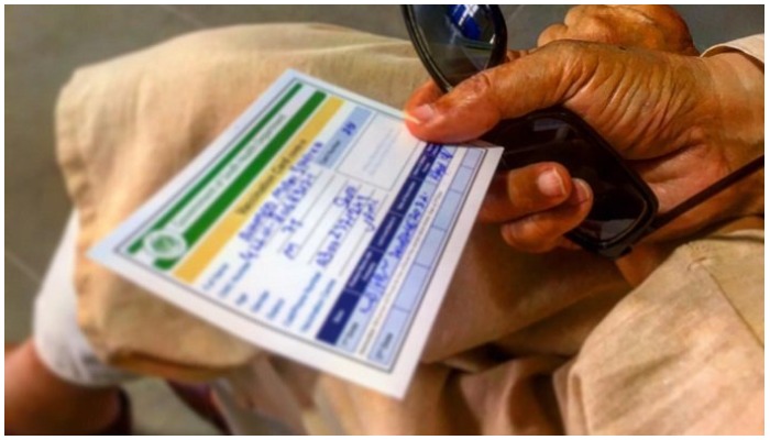 Karachi health department official issues fake vaccination cards for Rs2000. File photo
