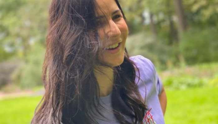 Katrina Kaif exudes casual summer outfit amid chilly Russian winds: Watch Video