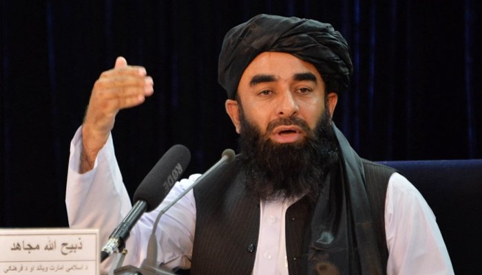 Afghan citizens are advised to submit the government properties to authorities in order to avoid legal action, says Zabihullah Mujahid. File photo