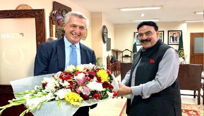 The two personalities conferred issues of the Afghan evacuation process and aid for the Afghan citizens in the meeting. Photo @ShkhRasheed/Twitter