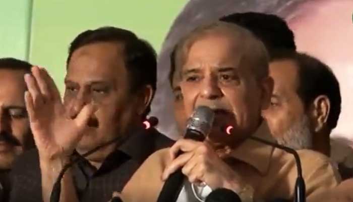 PML-N President Shahbaz Sharif addressing a workers convention, in Rawalpindi, on September 26, 2021. — Geo News