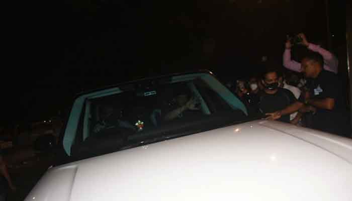 Salman Khan meets Shah Rukh Khan after Aryan Khan's arrest