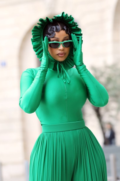 Internet trolls Cardi B for her Teletubbies outfit