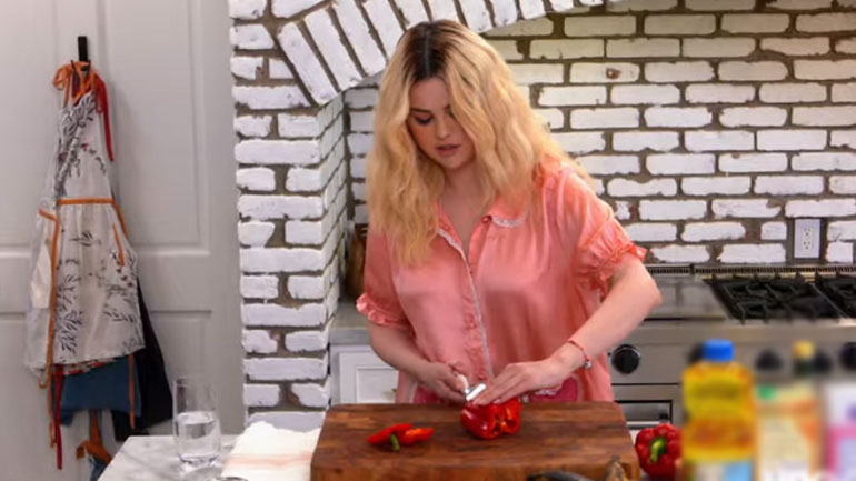 Selena Gomez shows off her cute platinum look in new season of her cooking show