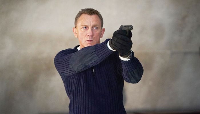 Daniel Craig donates whopping $17000 to charity for suicide prevention