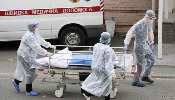 Ukraina memberlakukan kembali pembatasan Covid saat kematian dan infeksi melonjak ke rekor tertinggi