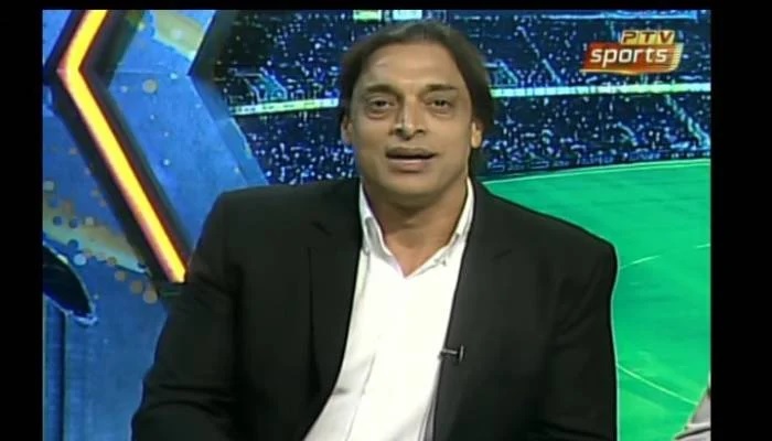 Legendary pacer Shoaib Akhtar walked off the Game On Hai show on PTV Sports Tuesday night after being insulted by the show host, Nauman Niaz. Photo: Screengrab